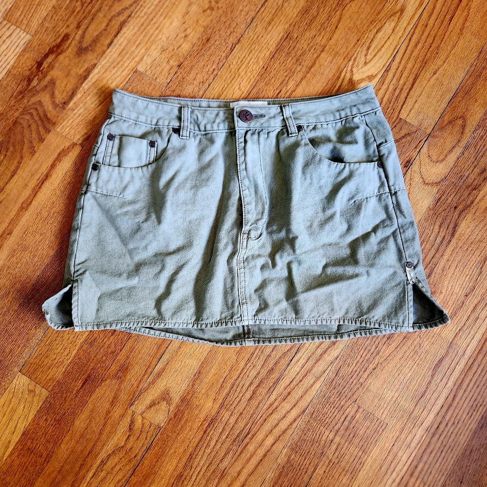 One Teaspoon Vanguard Mid Rise Relaxed Denim Mini Skirt in Olive